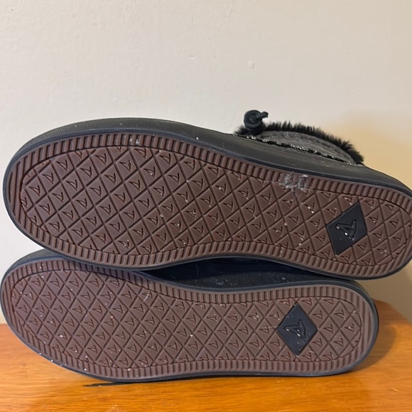 Sperry Crest Vibe Canvas High Top Sneaker - Picture 9 of 9